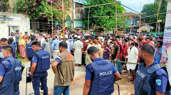 মণ্ডপে কোরআন রেখেছিলেন ইকবাল, দিলেন 'স্বীকারোক্তি'